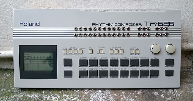 Circuitbenders - Roland TR626 modifications